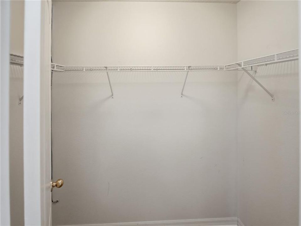 For Sale: $450,000 (4 beds, 3 baths, 2284 Square Feet)