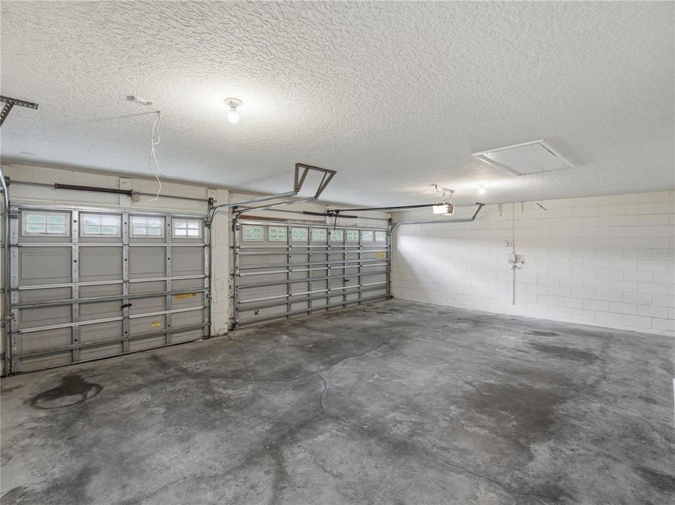 For Sale: $450,000 (4 beds, 3 baths, 2284 Square Feet)