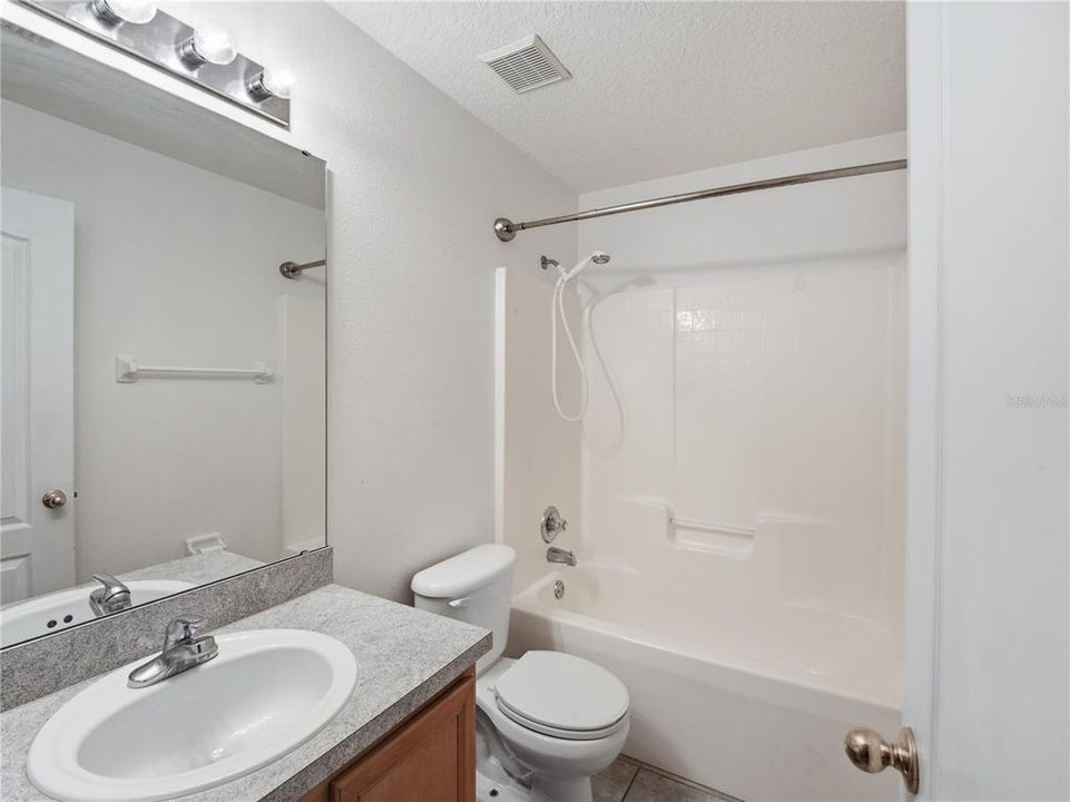 For Sale: $450,000 (4 beds, 3 baths, 2284 Square Feet)