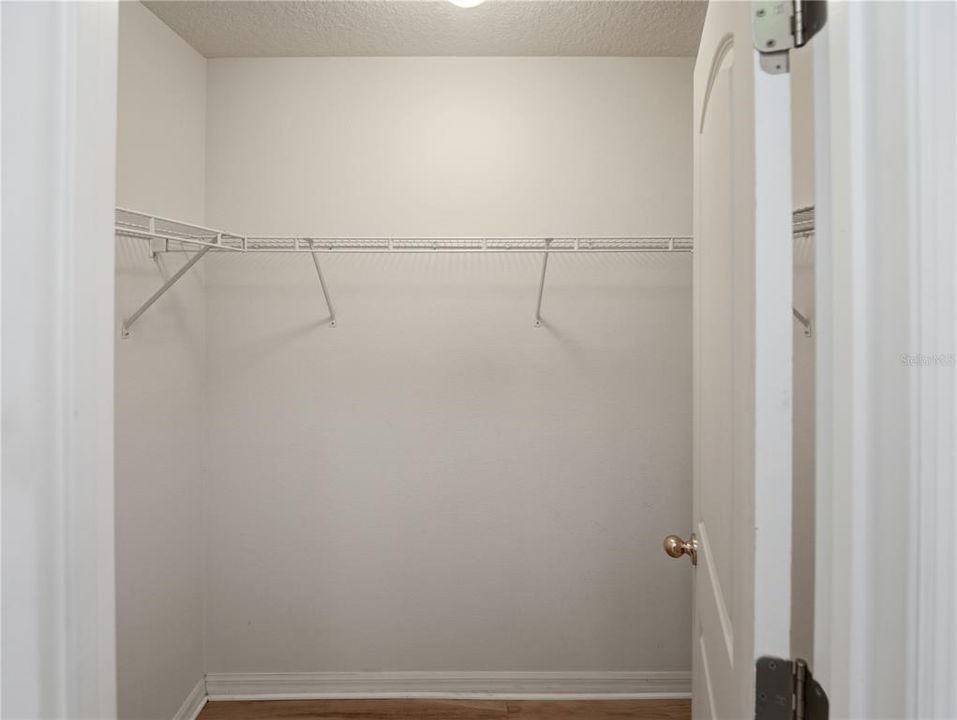 For Sale: $450,000 (4 beds, 3 baths, 2284 Square Feet)