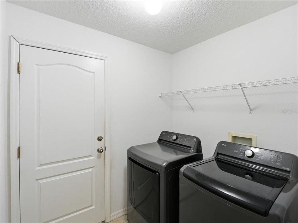 For Sale: $450,000 (4 beds, 3 baths, 2284 Square Feet)