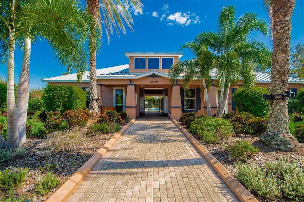 Active With Contract: $400,000 (4 beds, 3 baths, 2040 Square Feet)