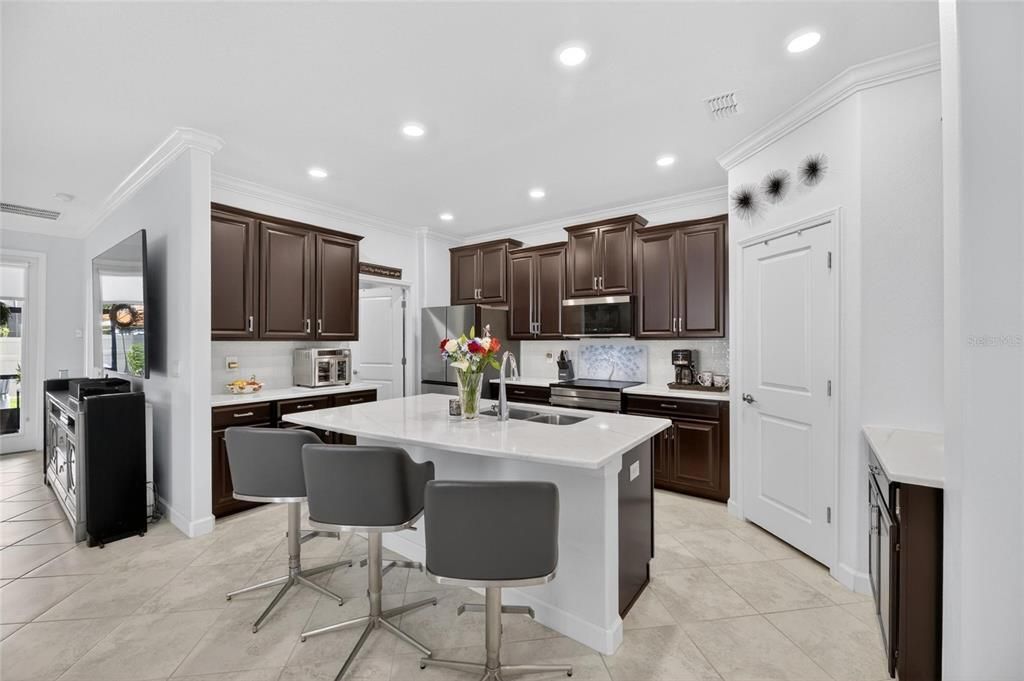 Active With Contract: $400,000 (4 beds, 3 baths, 2040 Square Feet)