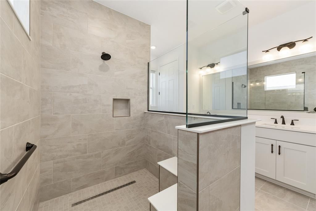For Sale: $530,450 (3 beds, 3 baths, 2211 Square Feet)