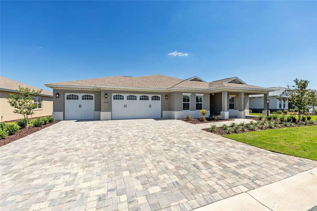 For Sale: $530,450 (3 beds, 3 baths, 2211 Square Feet)