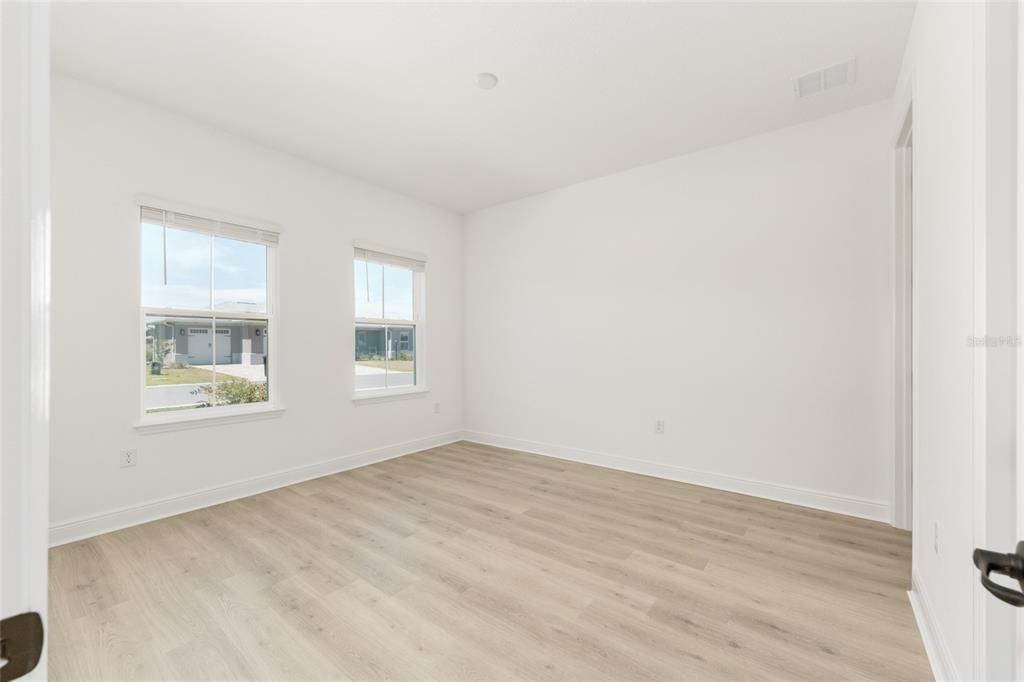 For Sale: $530,450 (3 beds, 3 baths, 2211 Square Feet)