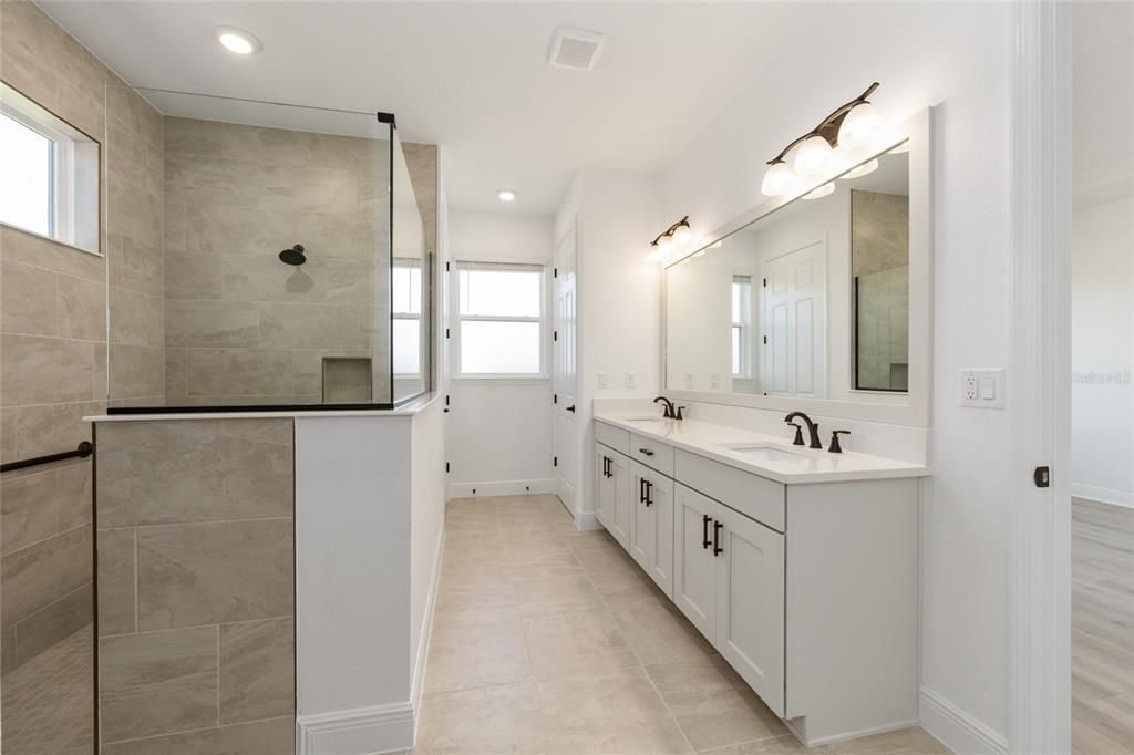 For Sale: $530,450 (3 beds, 3 baths, 2211 Square Feet)
