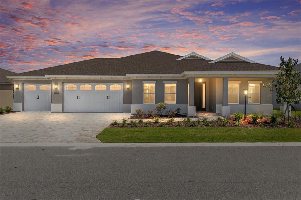 For Sale: $530,450 (3 beds, 3 baths, 2211 Square Feet)