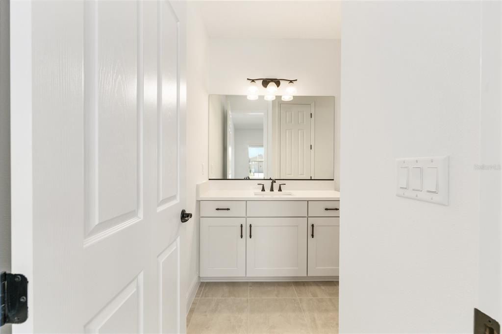 For Sale: $530,450 (3 beds, 3 baths, 2211 Square Feet)