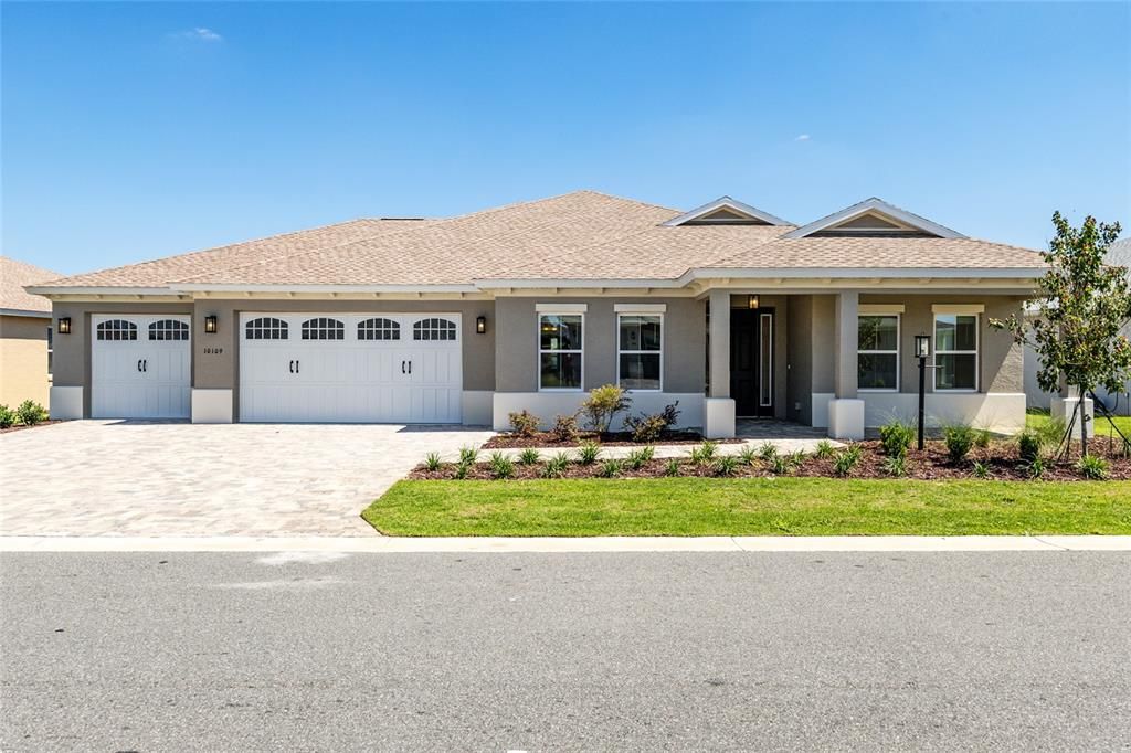 For Sale: $530,450 (3 beds, 3 baths, 2211 Square Feet)