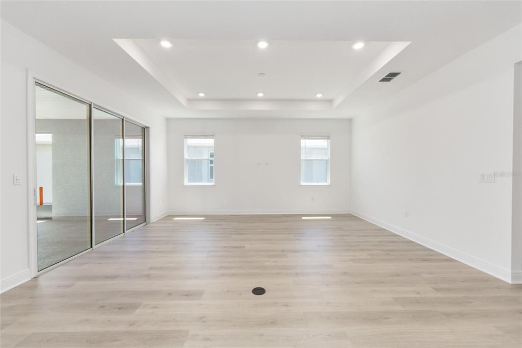For Sale: $530,450 (3 beds, 3 baths, 2211 Square Feet)