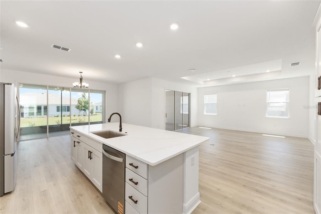 For Sale: $530,450 (3 beds, 3 baths, 2211 Square Feet)