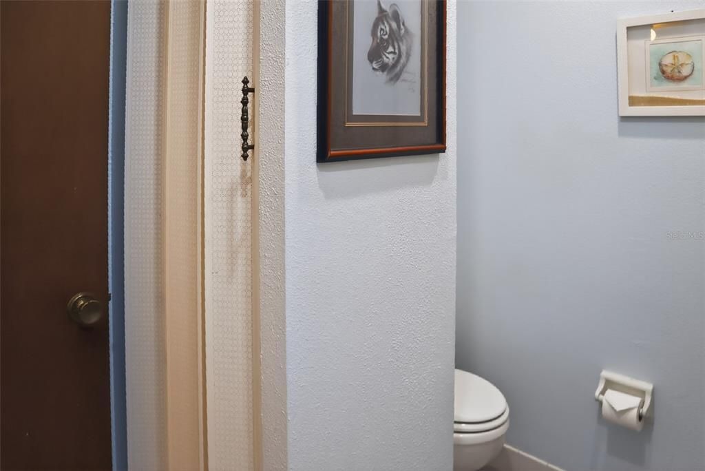 For Sale: $75,000 (1 beds, 1 baths, 790 Square Feet)