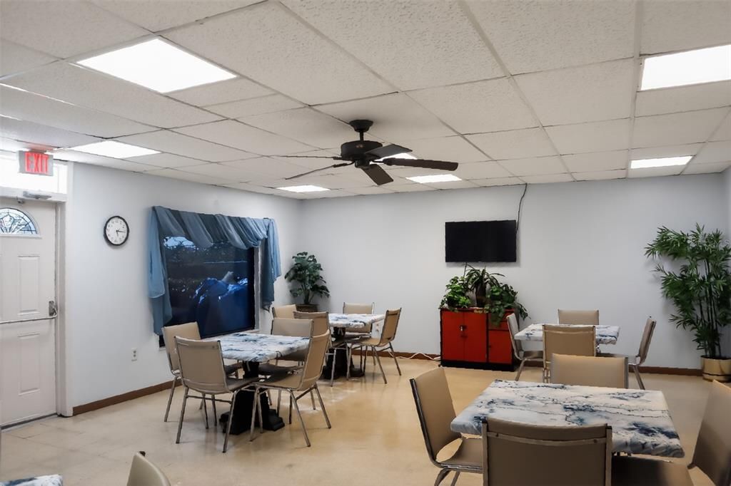 For Sale: $75,000 (1 beds, 1 baths, 790 Square Feet)