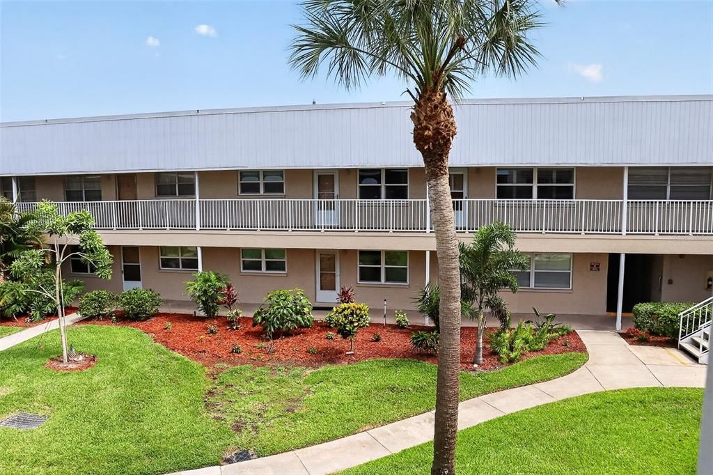 For Sale: $75,000 (1 beds, 1 baths, 790 Square Feet)