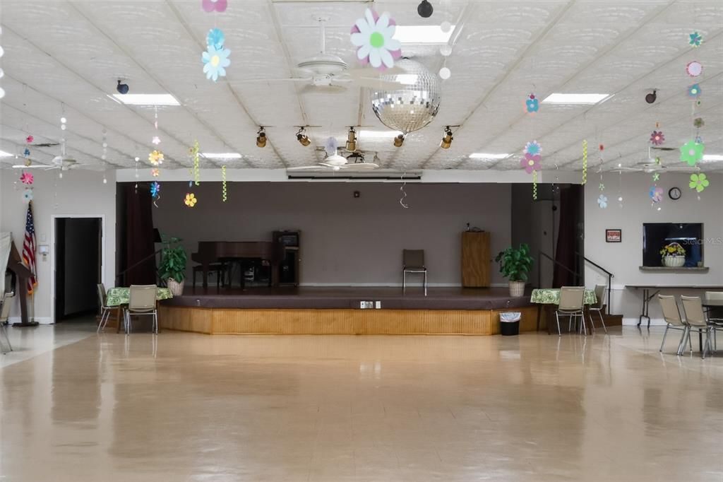 For Sale: $75,000 (1 beds, 1 baths, 790 Square Feet)
