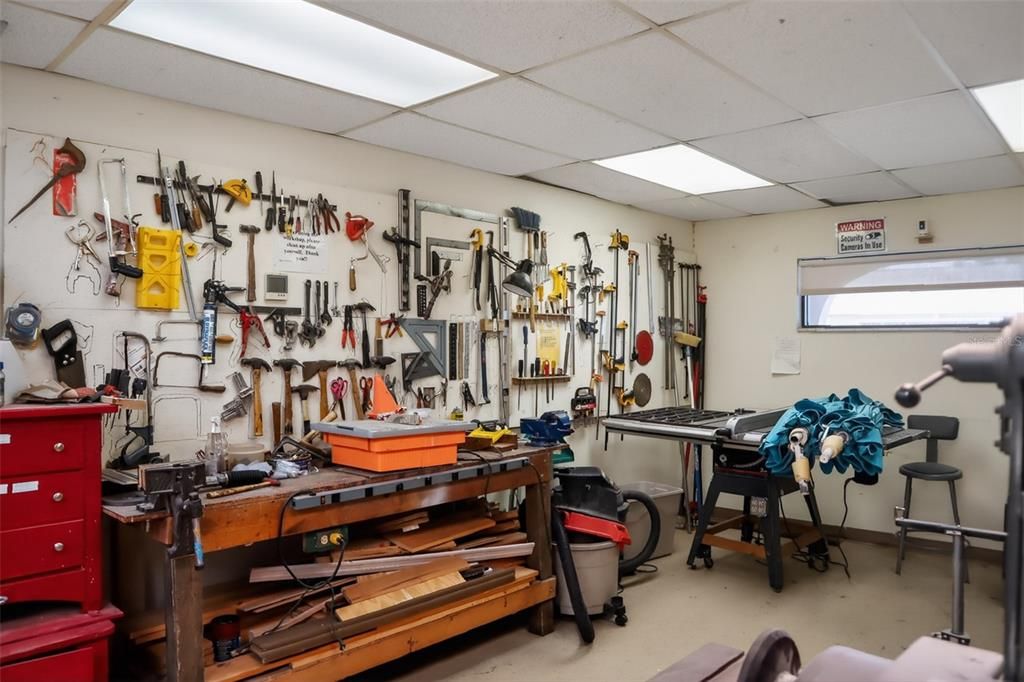 For Sale: $75,000 (1 beds, 1 baths, 790 Square Feet)
