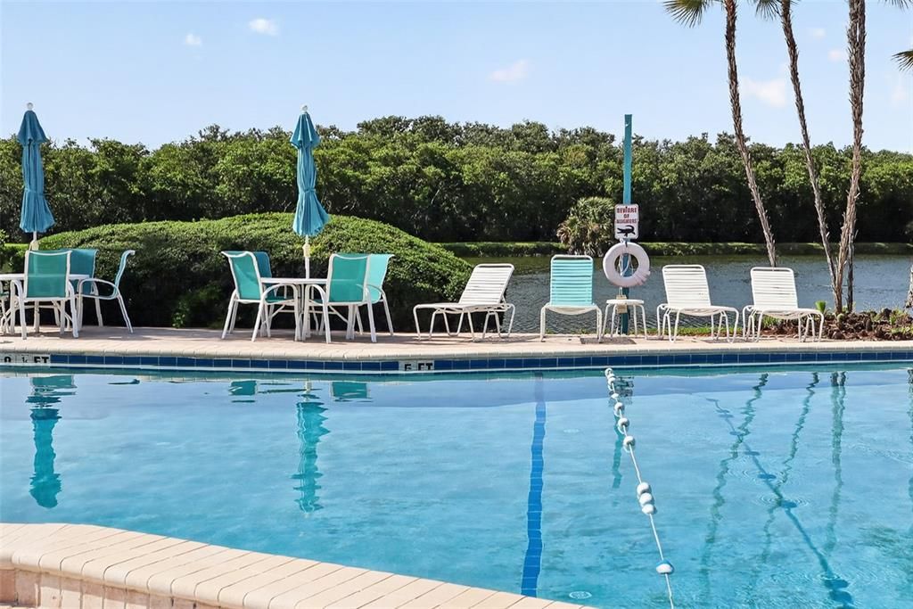 For Sale: $75,000 (1 beds, 1 baths, 790 Square Feet)