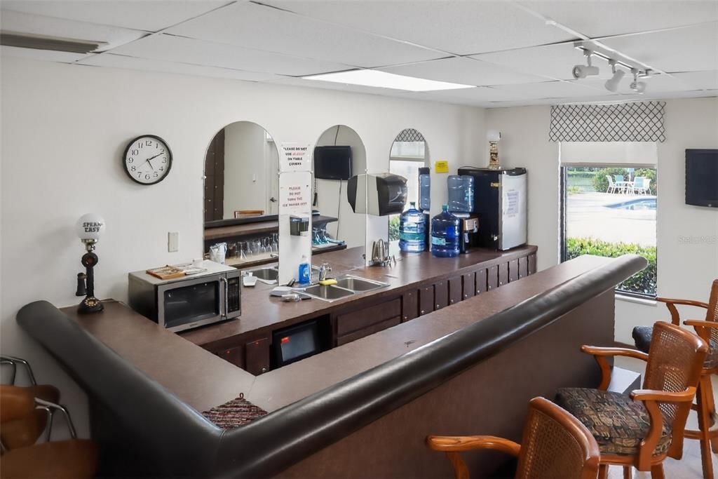 For Sale: $75,000 (1 beds, 1 baths, 790 Square Feet)