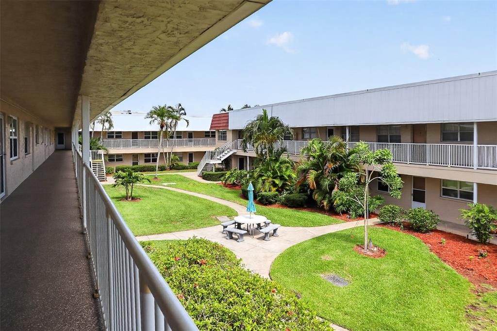 For Sale: $75,000 (1 beds, 1 baths, 790 Square Feet)