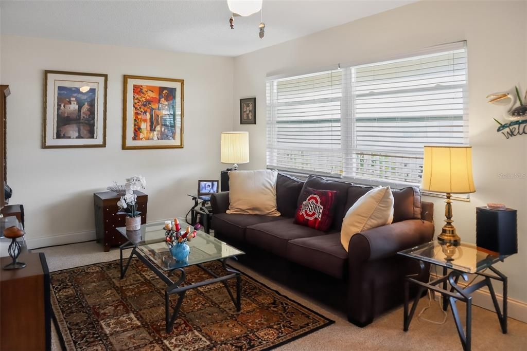 For Sale: $75,000 (1 beds, 1 baths, 790 Square Feet)