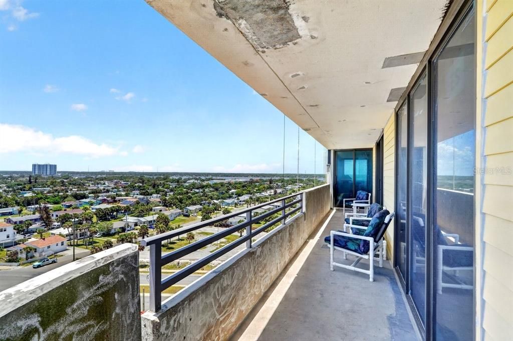 For Sale: $400,000 (3 beds, 2 baths, 1735 Square Feet)