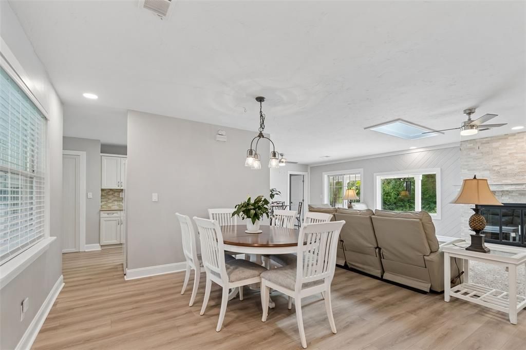 For Sale: $475,000 (3 beds, 2 baths, 1333 Square Feet)