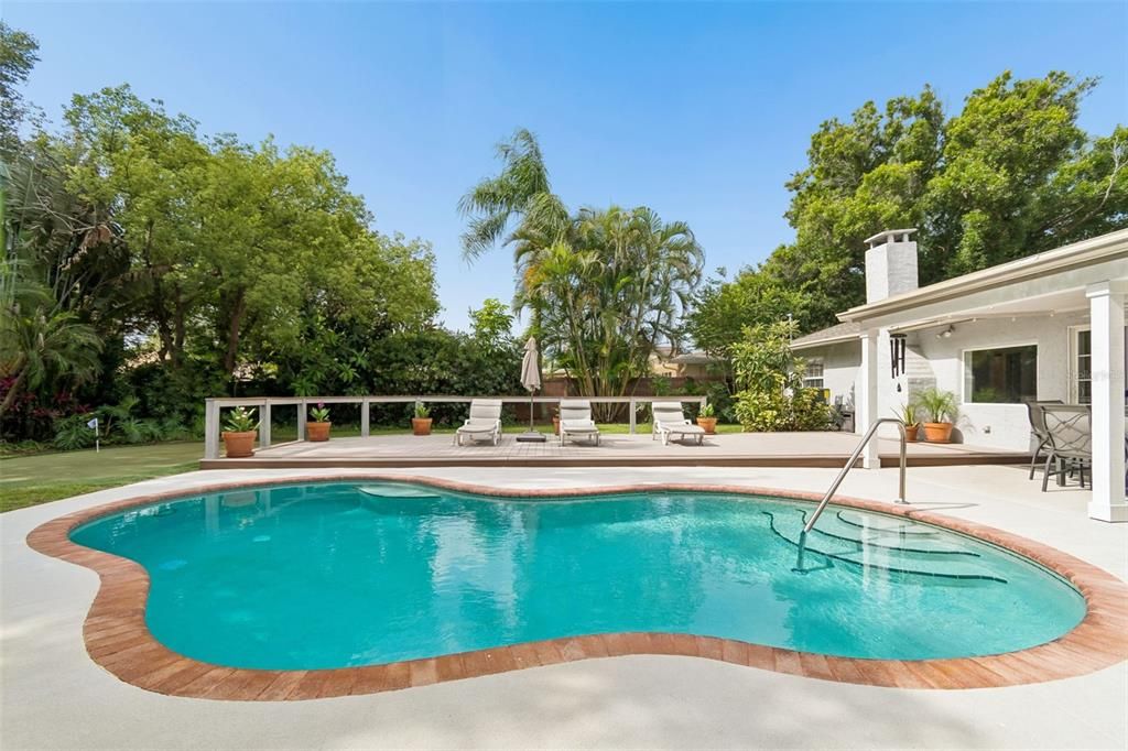 For Sale: $475,000 (3 beds, 2 baths, 1333 Square Feet)