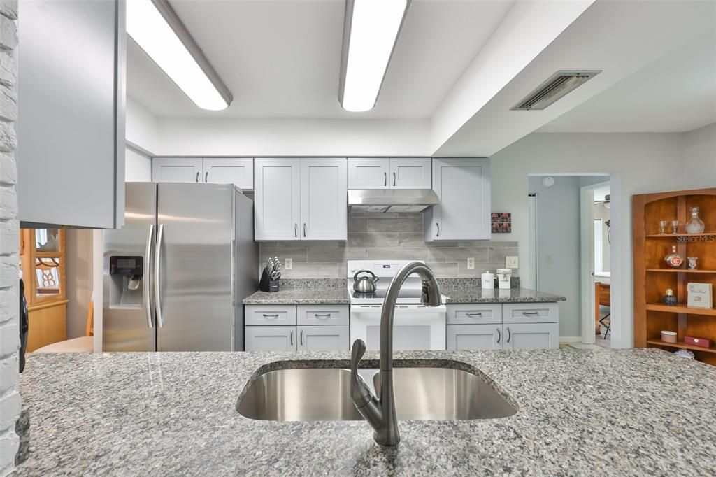 For Sale: $399,000 (3 beds, 2 baths, 1605 Square Feet)