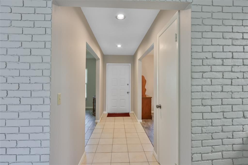 For Sale: $399,000 (3 beds, 2 baths, 1605 Square Feet)