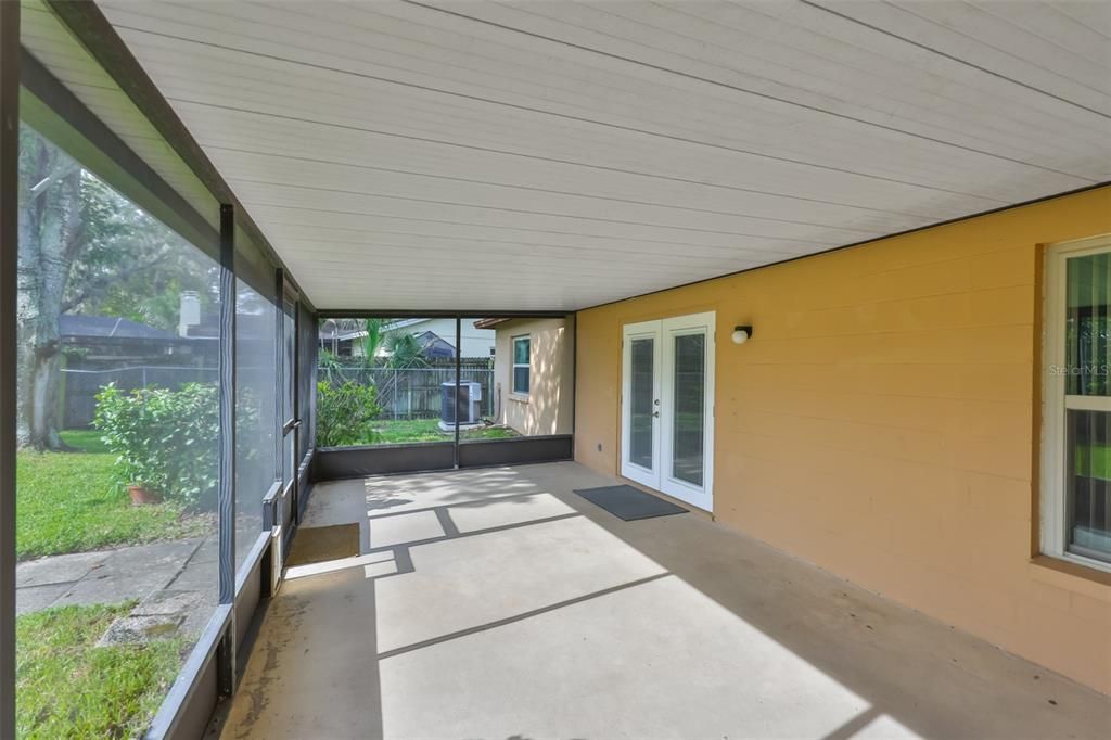 For Sale: $399,000 (3 beds, 2 baths, 1605 Square Feet)