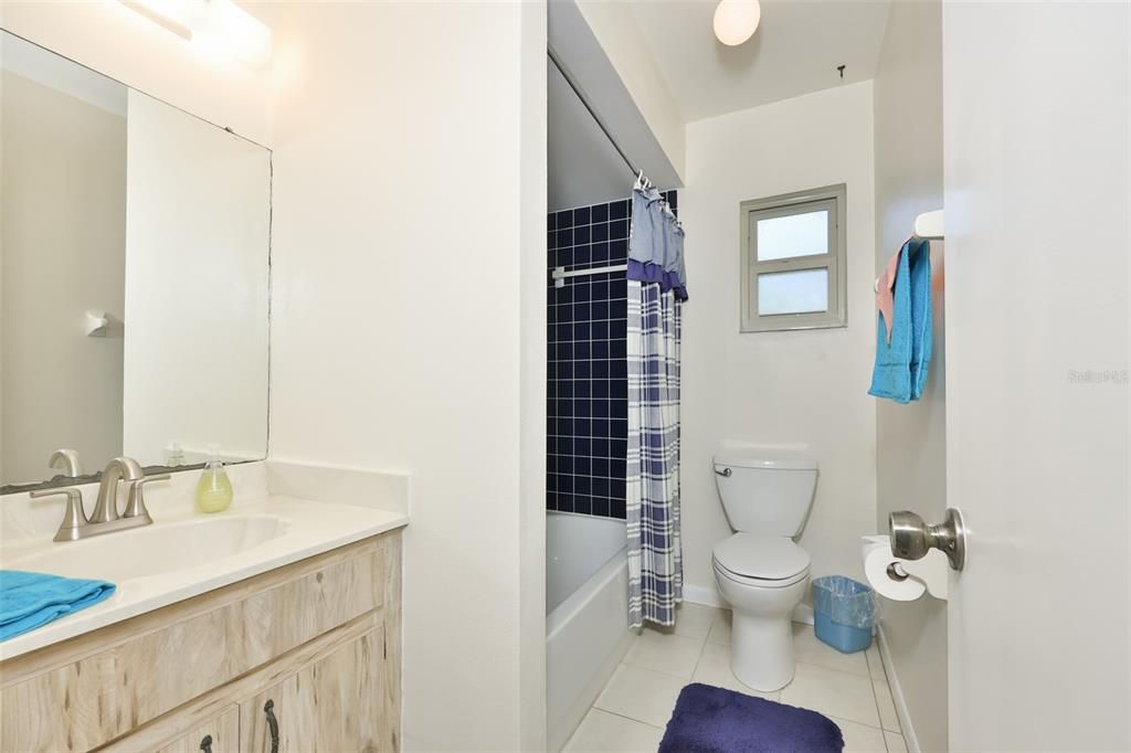 For Sale: $399,000 (3 beds, 2 baths, 1605 Square Feet)