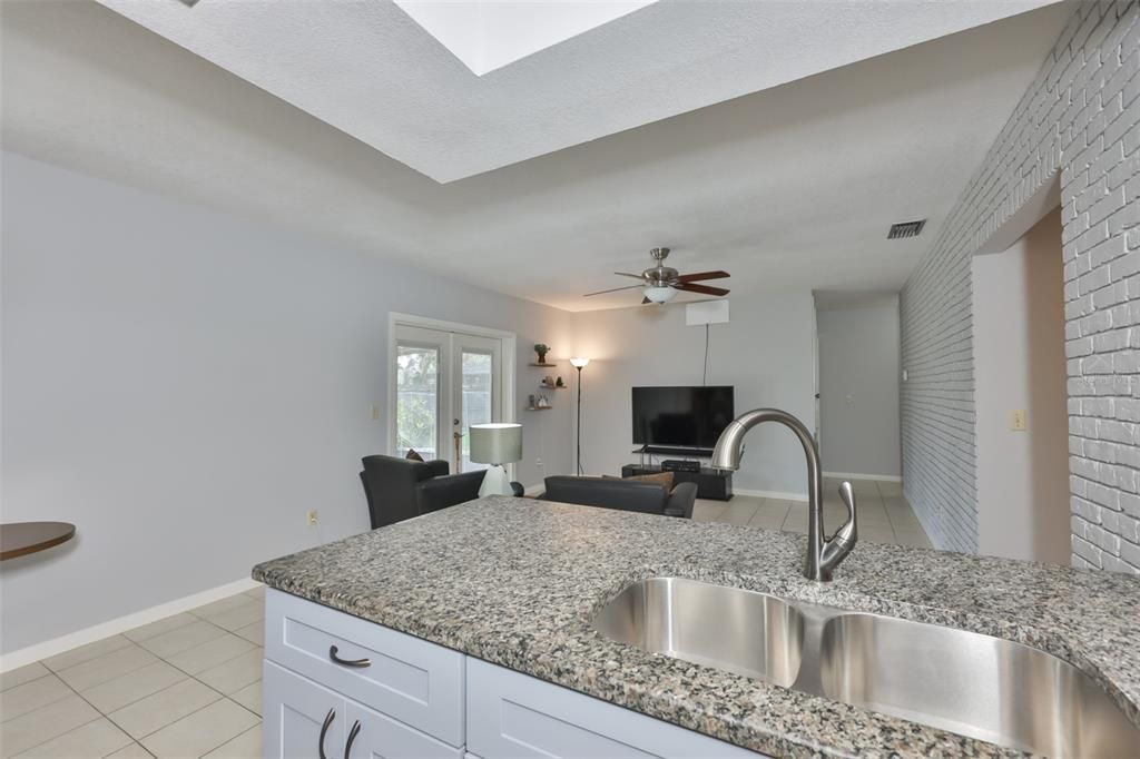 For Sale: $399,000 (3 beds, 2 baths, 1605 Square Feet)