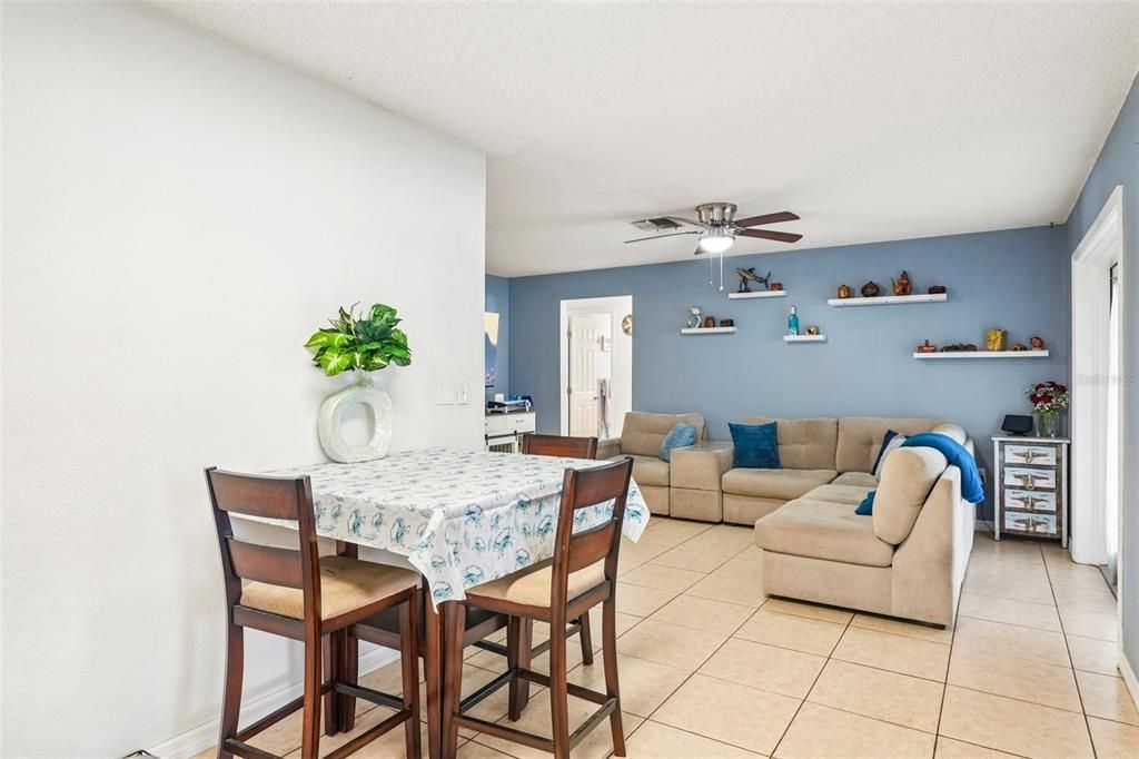 For Sale: $259,900 (3 beds, 2 baths, 1191 Square Feet)