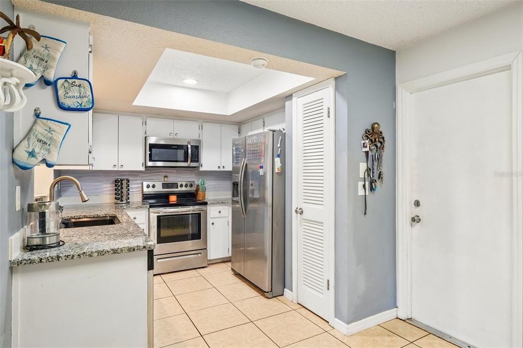 For Sale: $259,900 (3 beds, 2 baths, 1191 Square Feet)
