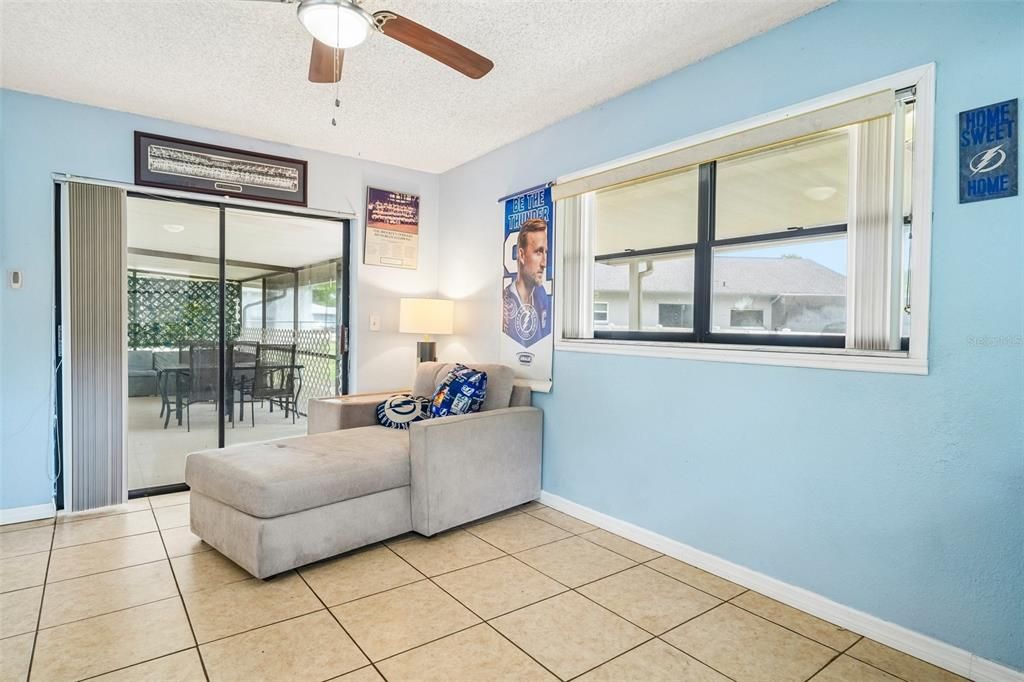 For Sale: $259,900 (3 beds, 2 baths, 1191 Square Feet)
