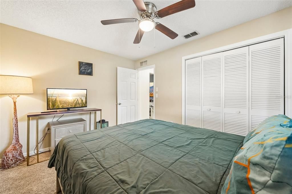 For Sale: $259,900 (3 beds, 2 baths, 1191 Square Feet)