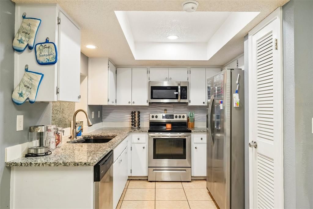 For Sale: $259,900 (3 beds, 2 baths, 1191 Square Feet)