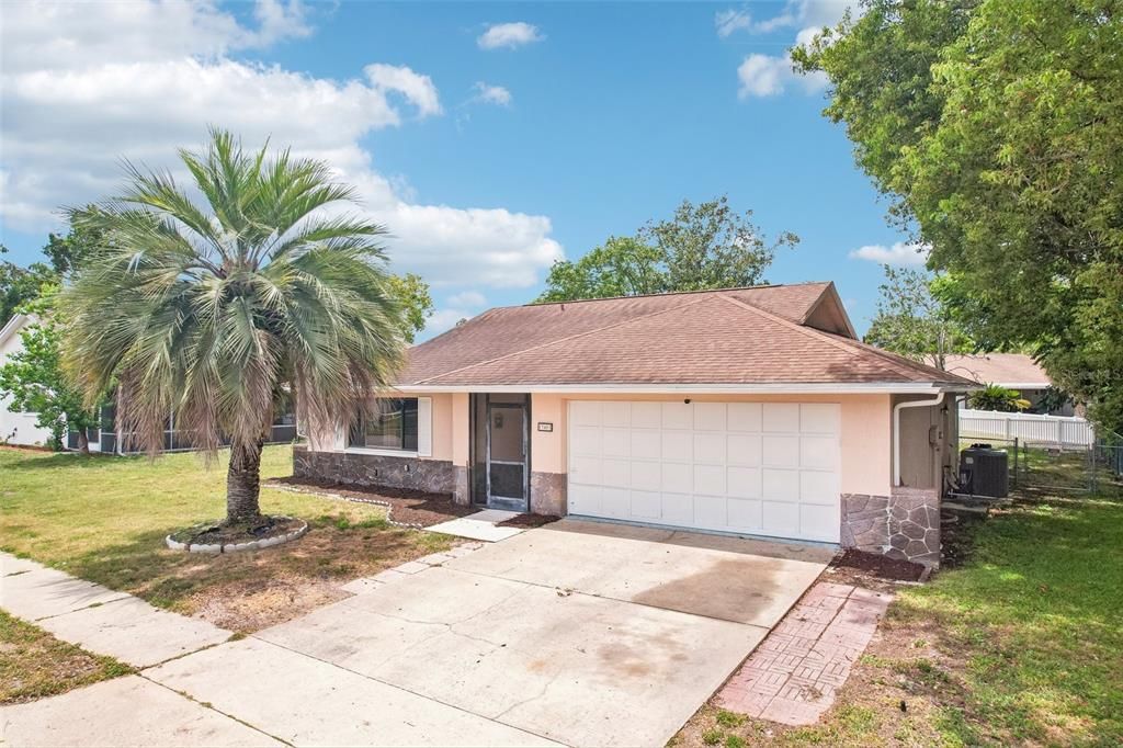 For Sale: $259,900 (3 beds, 2 baths, 1191 Square Feet)