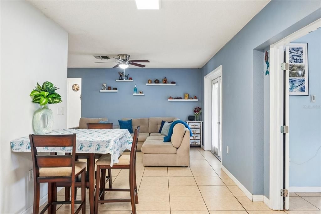 For Sale: $259,900 (3 beds, 2 baths, 1191 Square Feet)