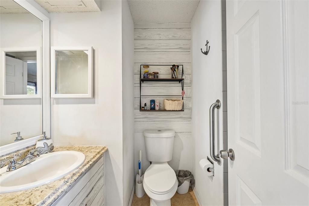 For Sale: $259,900 (3 beds, 2 baths, 1191 Square Feet)