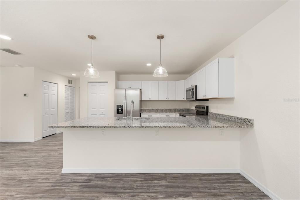 Activo con contrato: $499,000 (6 camas, 0 baños, 2826 Pies cuadrados)