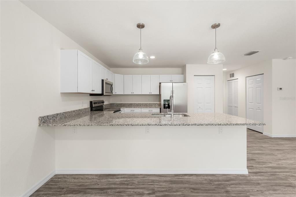 Activo con contrato: $499,000 (6 camas, 0 baños, 2826 Pies cuadrados)