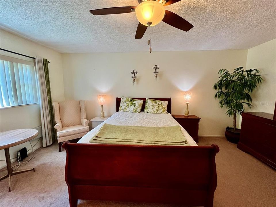 For Sale: $175,000 (2 beds, 2 baths, 1400 Square Feet)