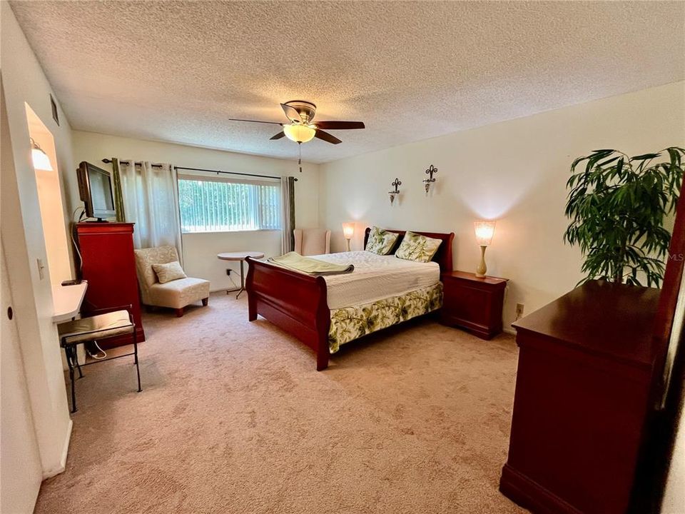 For Sale: $175,000 (2 beds, 2 baths, 1400 Square Feet)