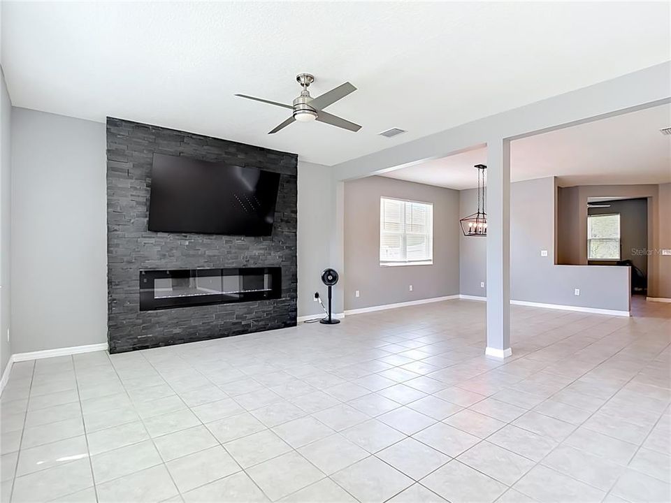 For Sale: $480,000 (4 beds, 2 baths, 3075 Square Feet)