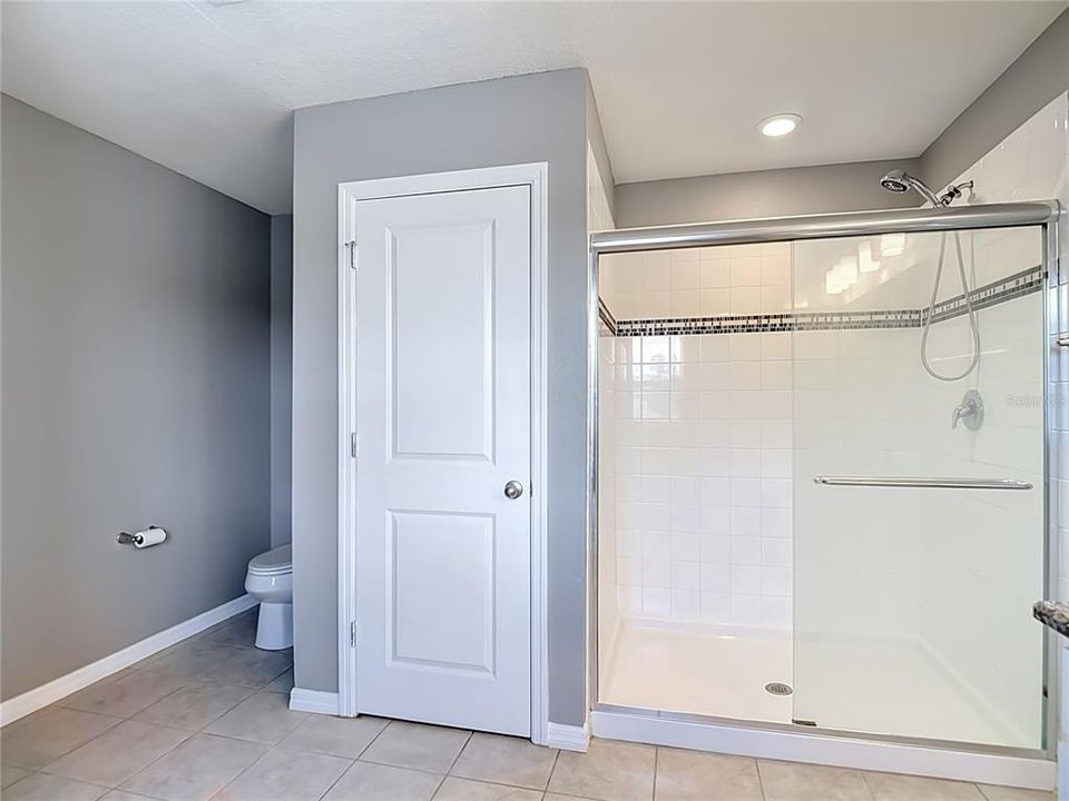 For Sale: $480,000 (4 beds, 2 baths, 3075 Square Feet)