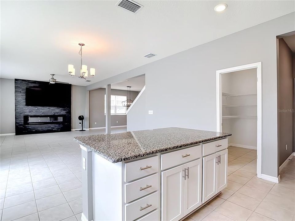 For Sale: $480,000 (4 beds, 2 baths, 3075 Square Feet)