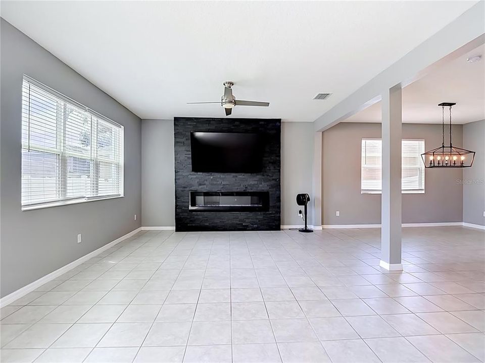 For Sale: $480,000 (4 beds, 2 baths, 3075 Square Feet)