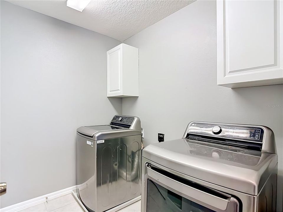 For Sale: $480,000 (4 beds, 2 baths, 3075 Square Feet)